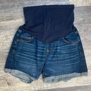 Maternity Jean shorts! Adorable and perfect for summer